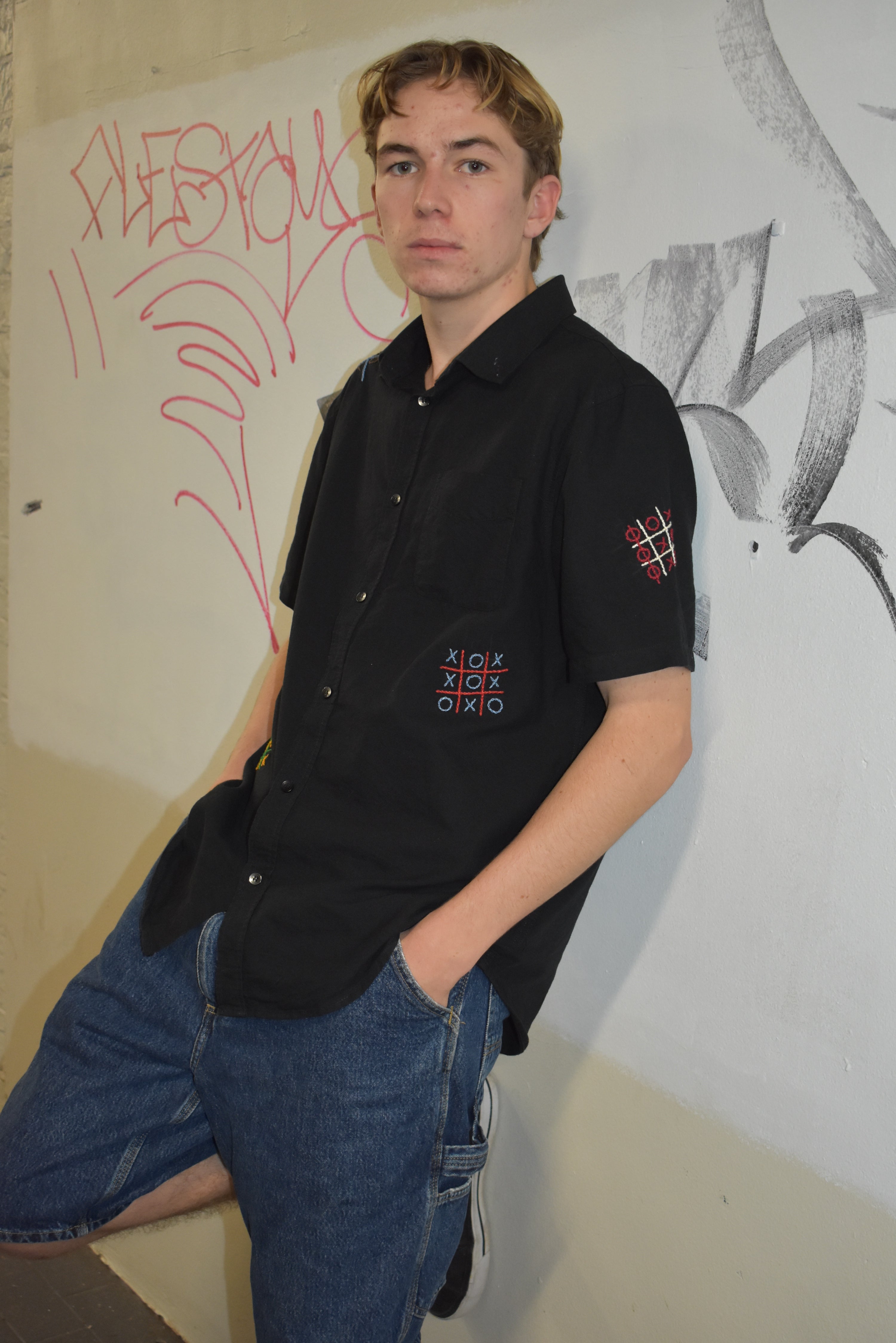Noughts and Crosses Shirt - Black // AM057